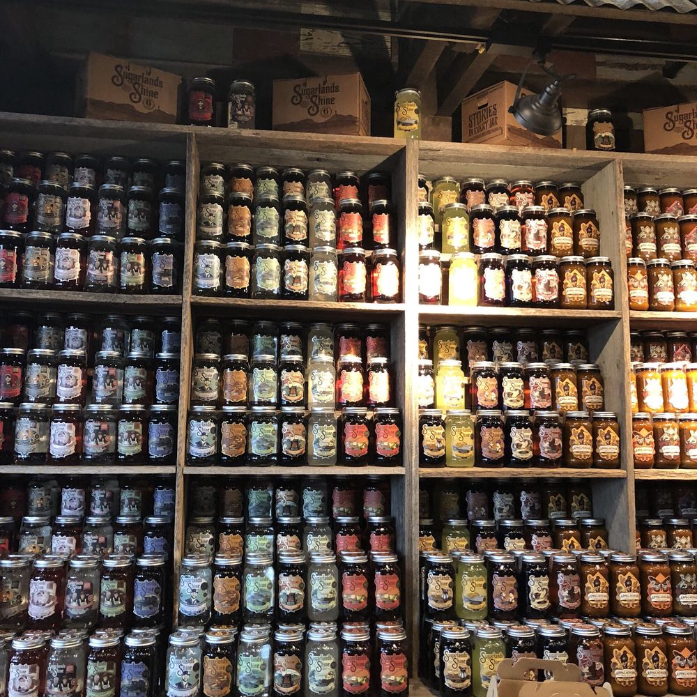 Things To Do in Chalet Village